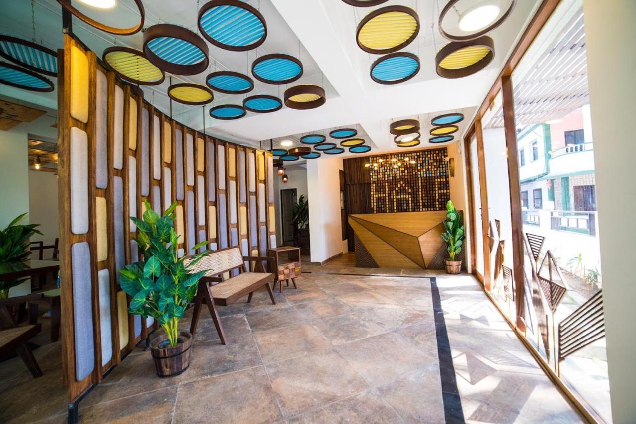 Half Hotel, 卡兰古特 外观 照片