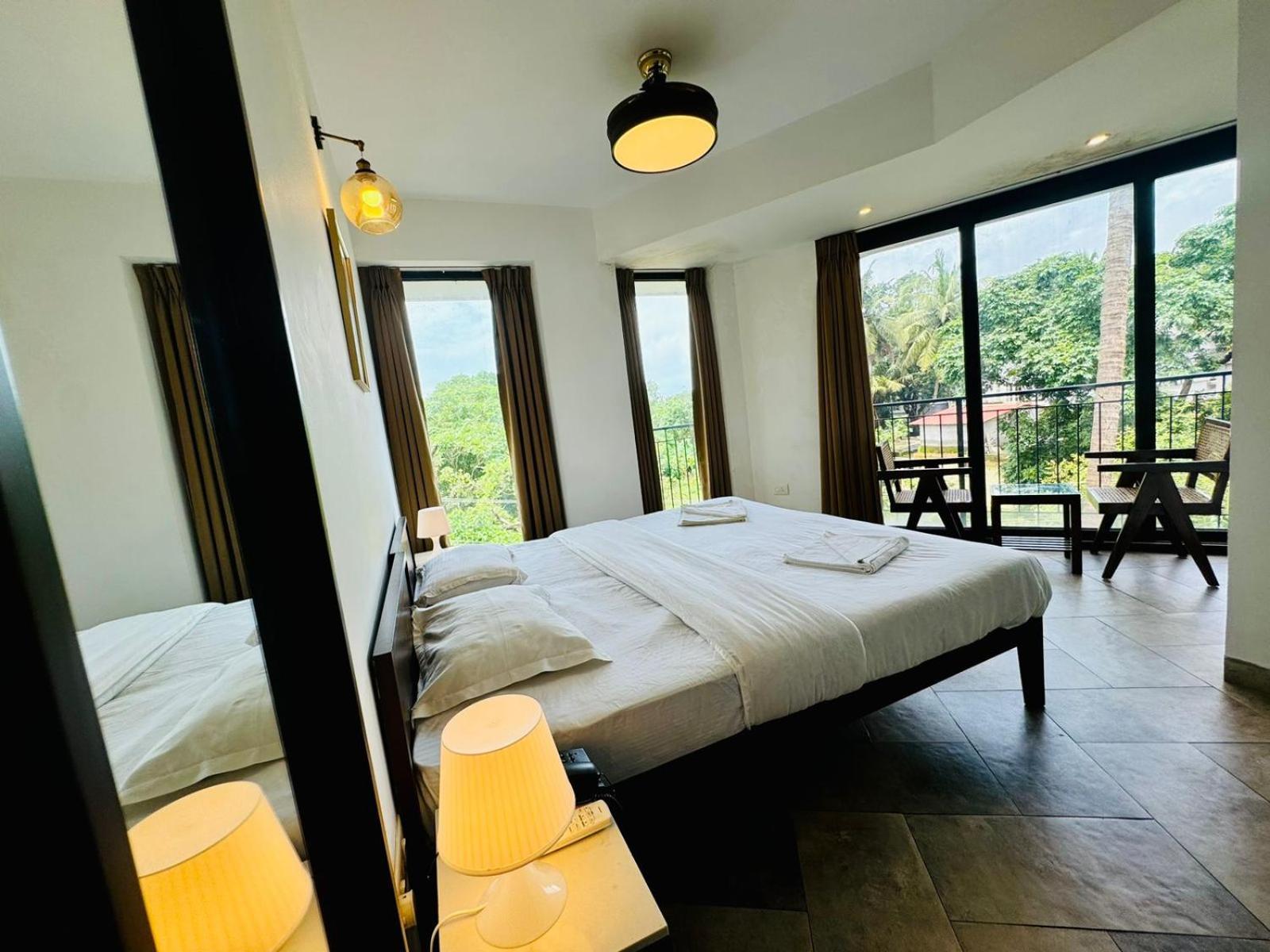 Half Hotel, 卡兰古特 外观 照片