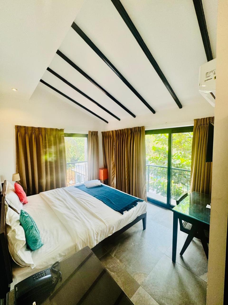 Half Hotel, 卡兰古特 外观 照片